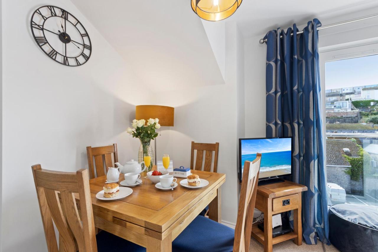 A Modern And Cosy Apartment Just Yards From Brixham'S Bustling Harbourside Экстерьер фото