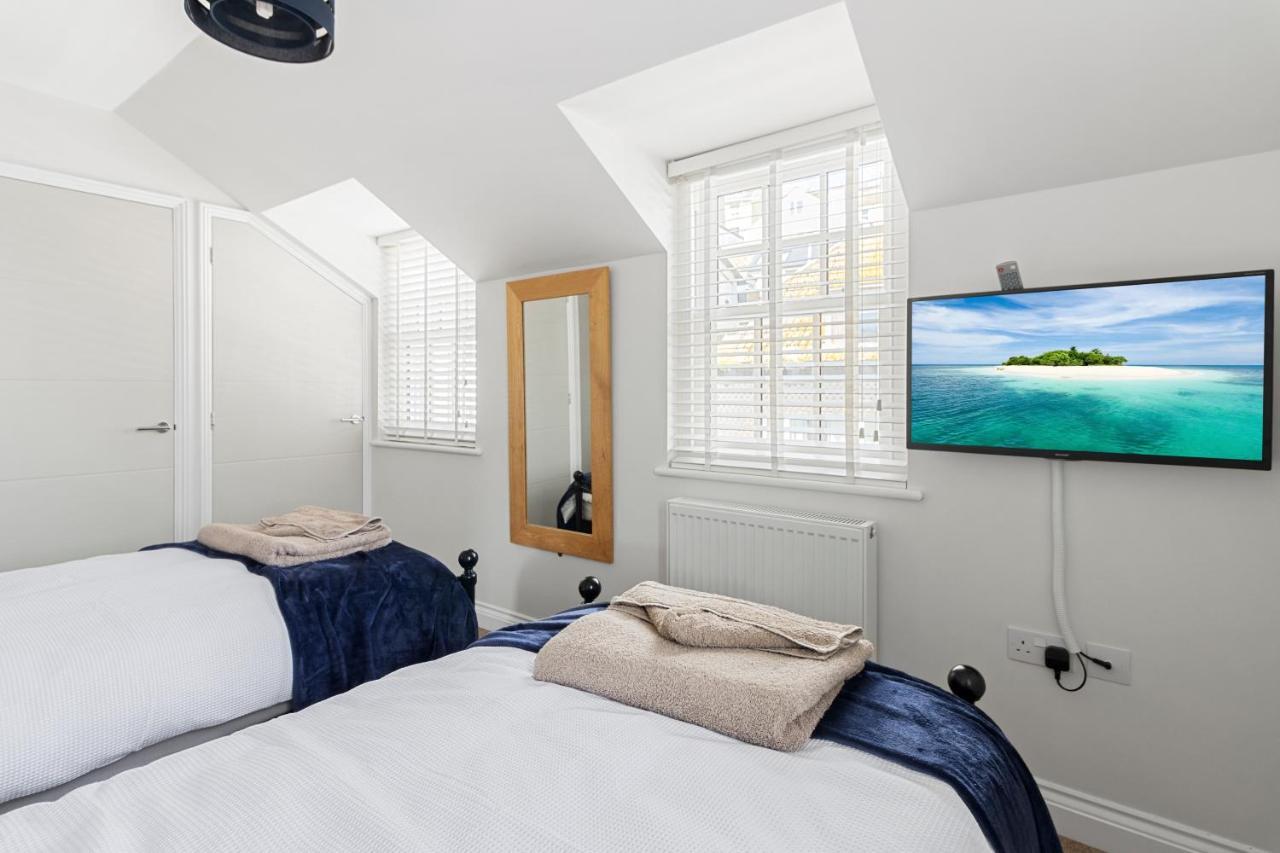 A Modern And Cosy Apartment Just Yards From Brixham'S Bustling Harbourside Экстерьер фото
