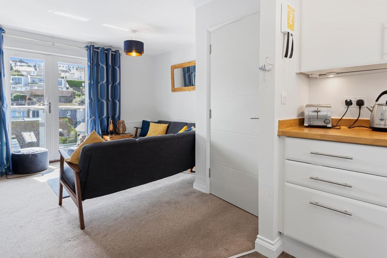 A Modern And Cosy Apartment Just Yards From Brixham'S Bustling Harbourside Экстерьер фото